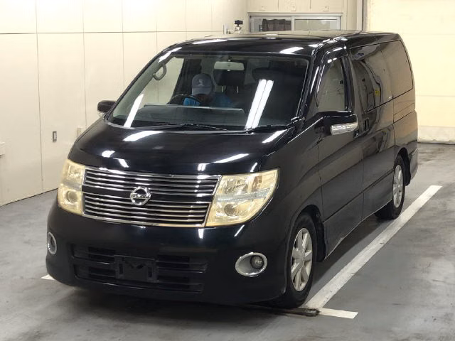 NISSAN ELGRAND
