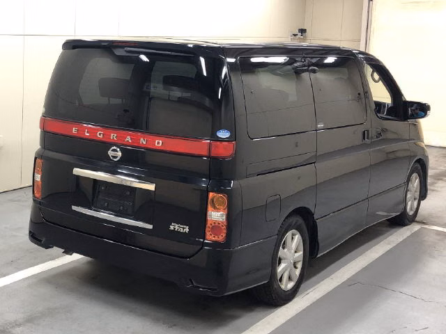 NISSAN ELGRAND