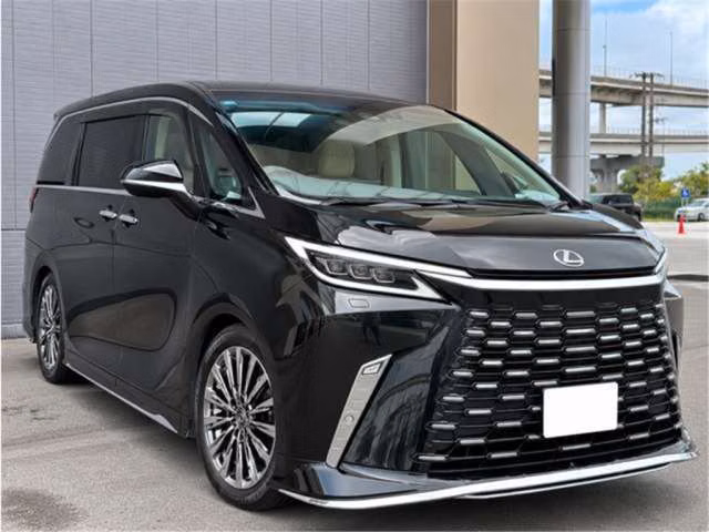 LEXUS LM500H