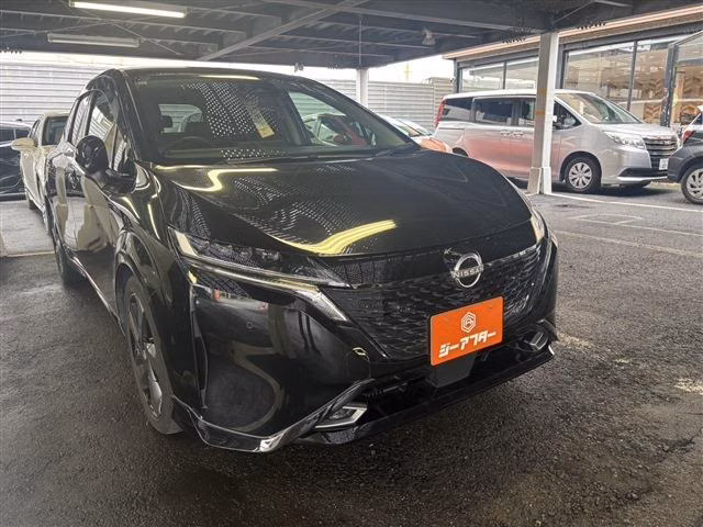 Nissan Aura