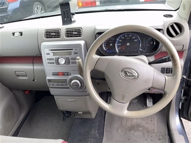 DAIHATSU MOVE CONTE