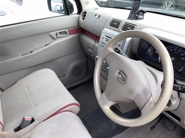 Daihatsu Move Conte
