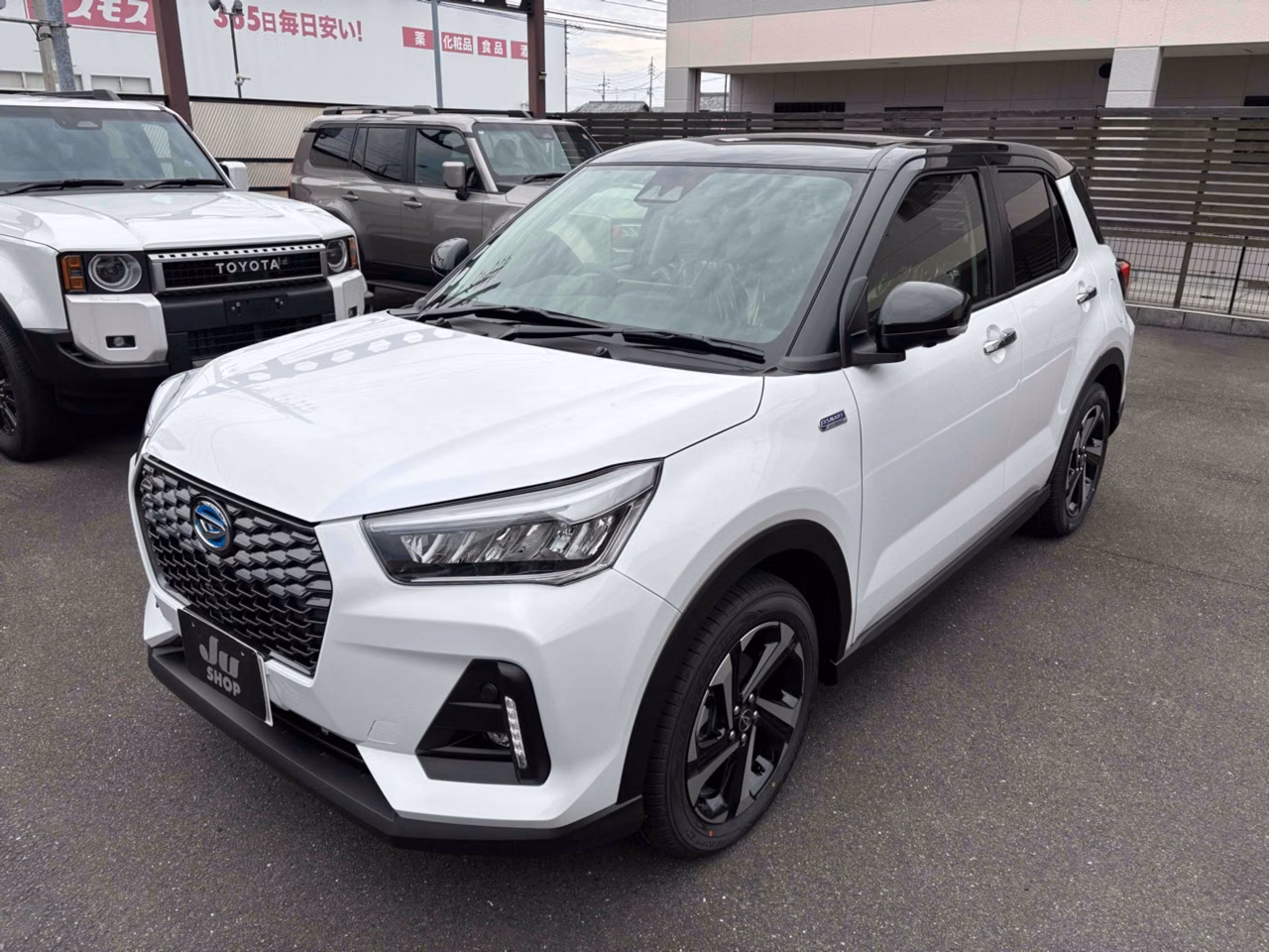 DAIHATSU ROCKY