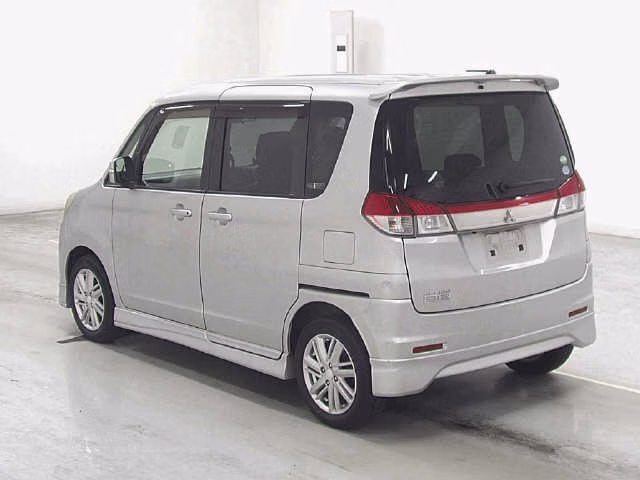Mitsubishi Delica D:2