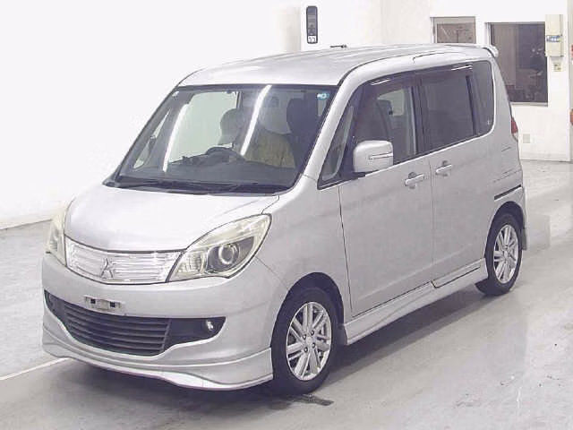 Mitsubishi Delica D:2