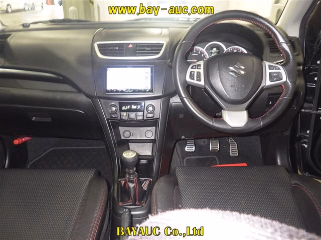 SUZUKI SWIFT