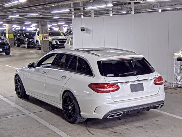 MERCEDES-BENZ C-CLASS