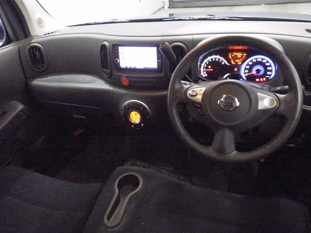 NISSAN CUBE