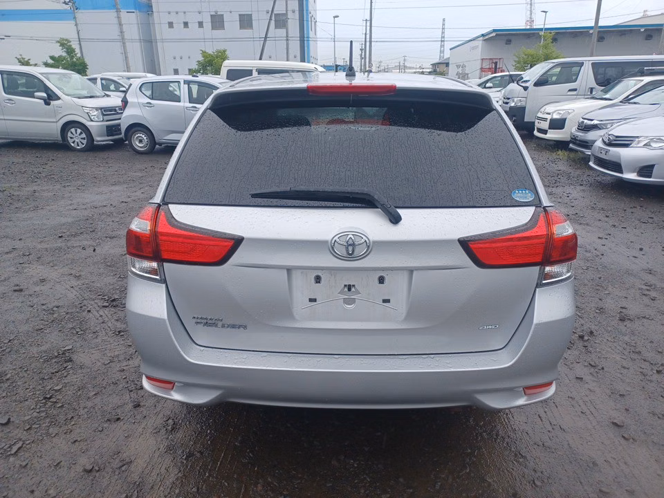 TOYOTA COROLLA FIELDER