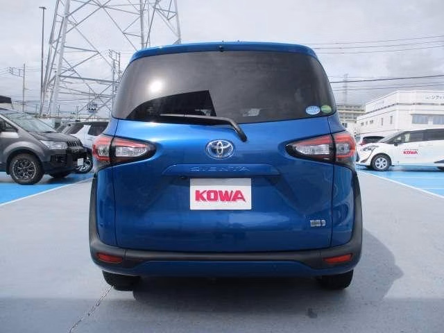 TOYOTA SIENTA