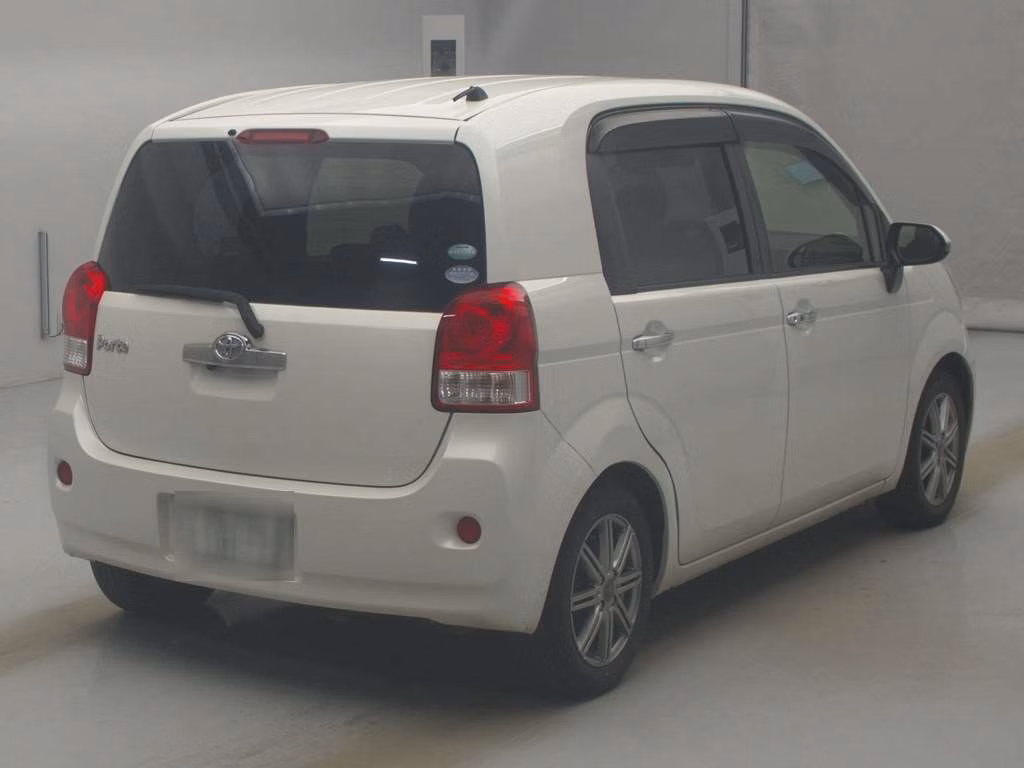 TOYOTA PORTE