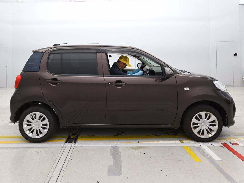 DAIHATSU BOON