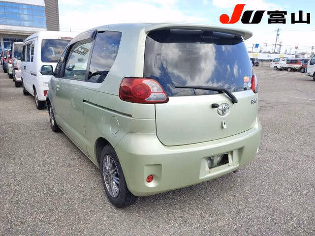 TOYOTA PORTE