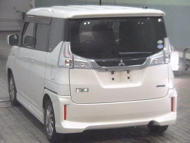 Mitsubishi Delica D:2