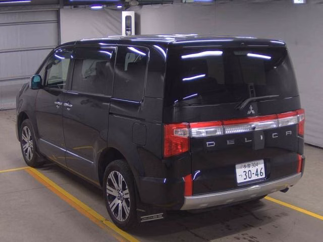 Mitsubishi Delica D:5