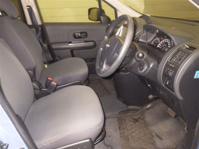 NISSAN LAFESTA
