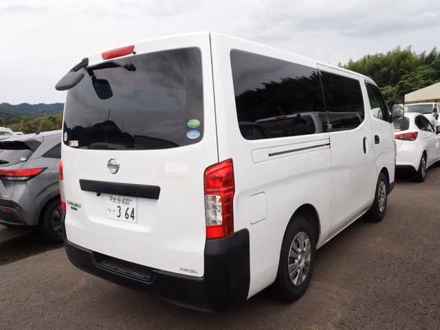 NISSAN NV350 CARAVAN