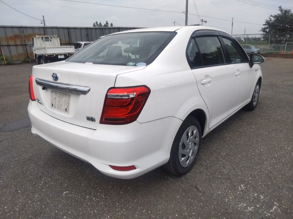 TOYOTA COROLLA AXIO