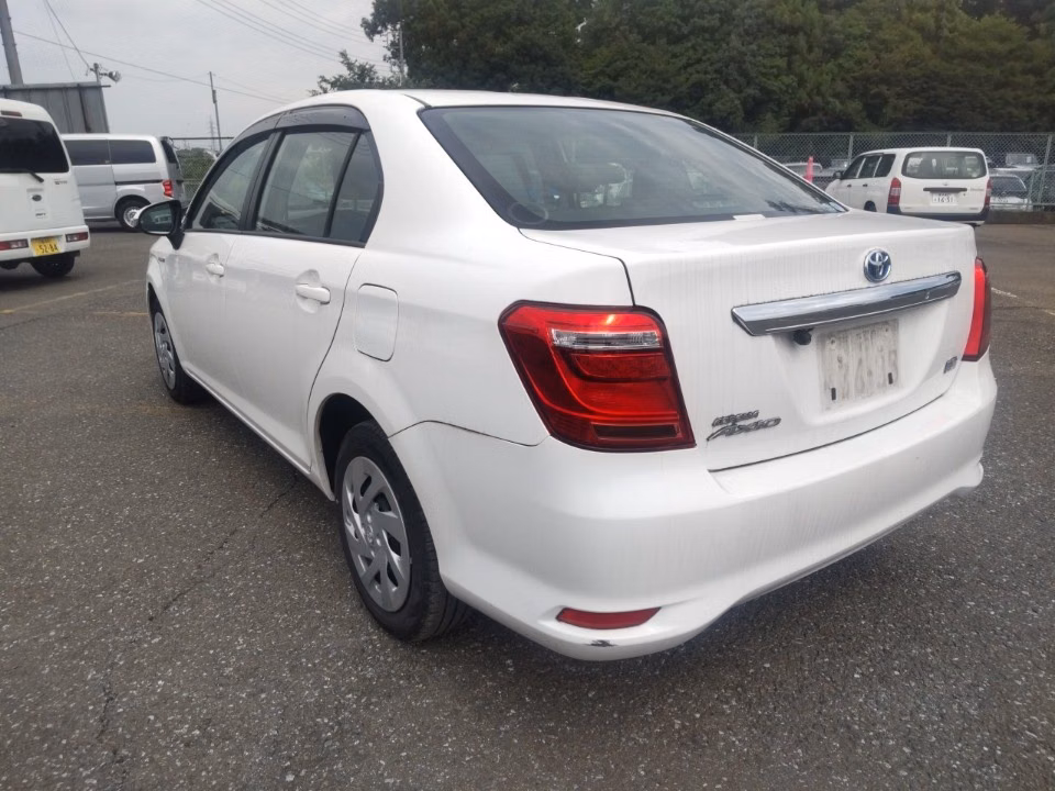 TOYOTA COROLLA AXIO