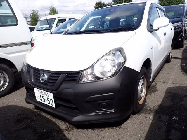 Nissan AD