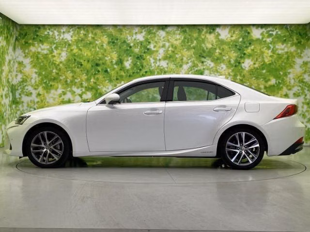 Lexus IS300h