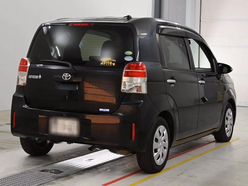 TOYOTA SPADE