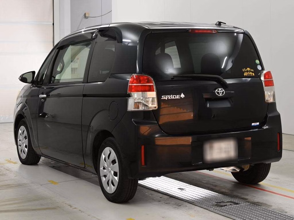 TOYOTA SPADE