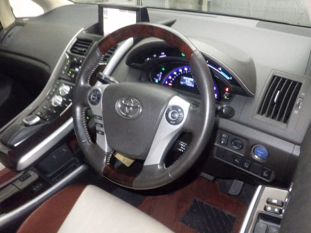 TOYOTA SAI