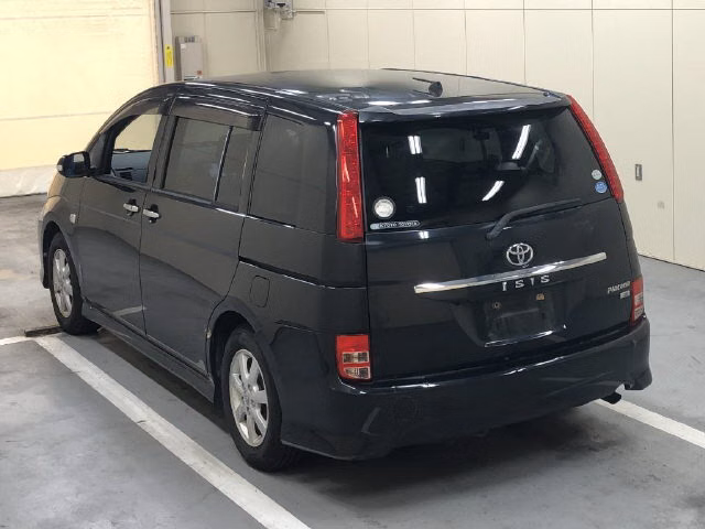 TOYOTA ISIS