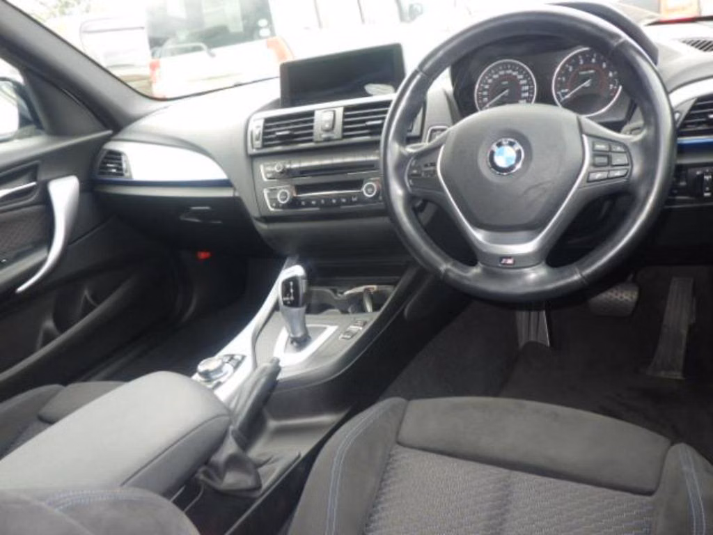 BMW 1-SERIES