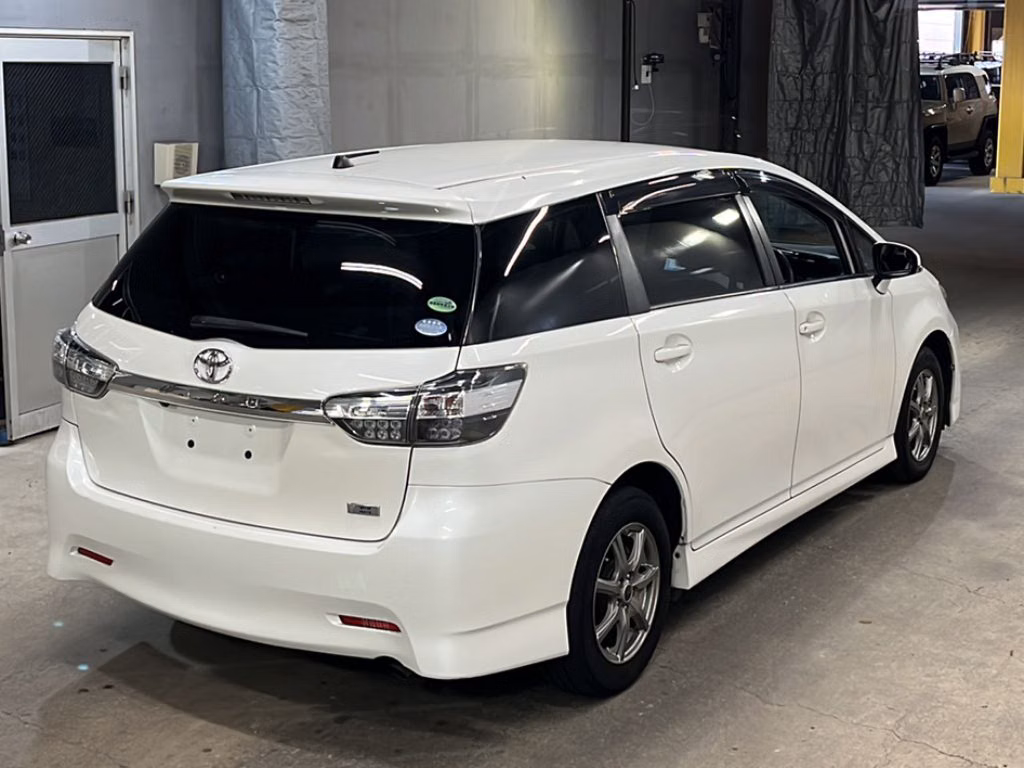 TOYOTA WISH