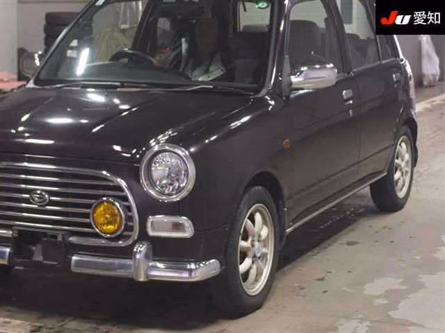 Daihatsu Mira Gino