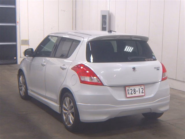 SUZUKI SWIFT