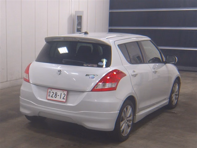 SUZUKI SWIFT