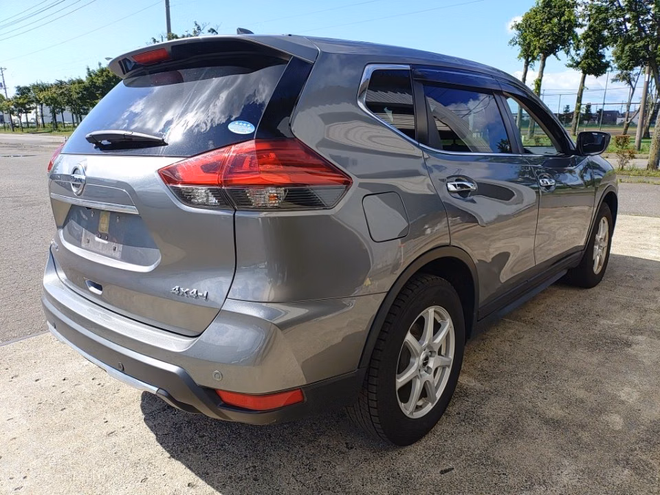 NISSAN X-TRAIL