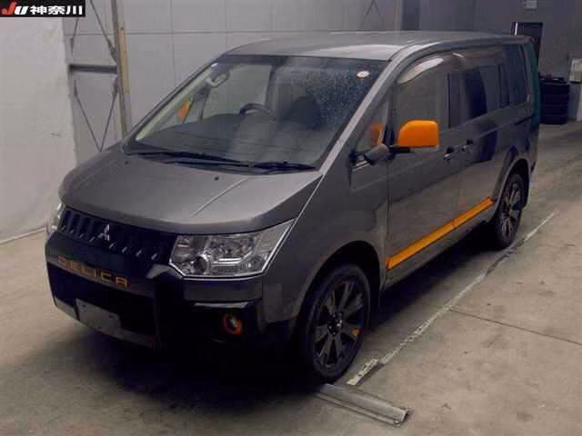 Mitsubishi Delica D:5
