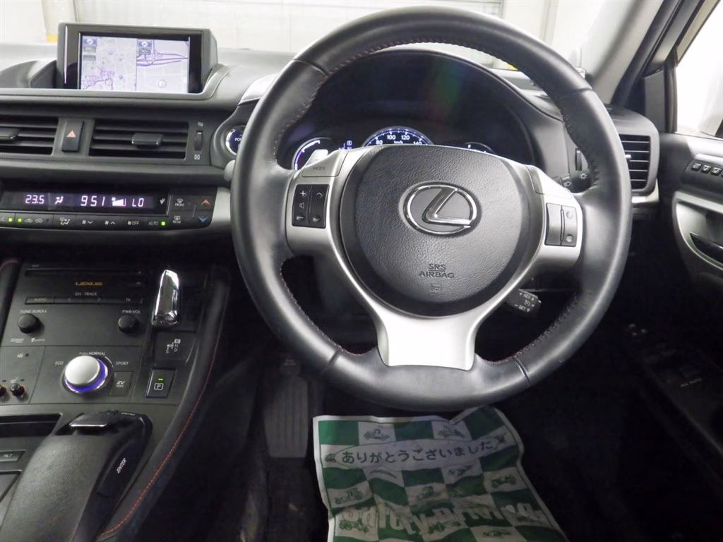 Lexus CT200h