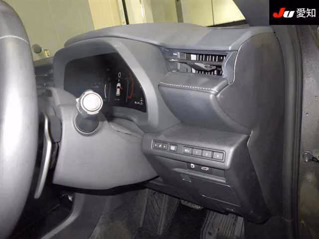 Lexus LBX