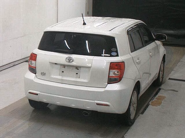 TOYOTA IST
