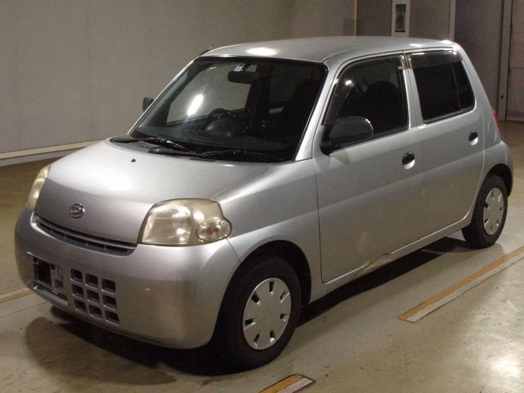 Daihatsu Esse