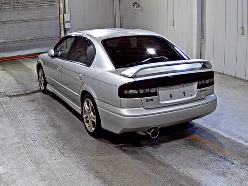 SUBARU LEGACY B4