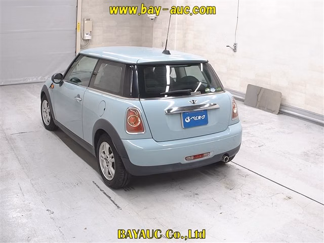 MINI HATCH