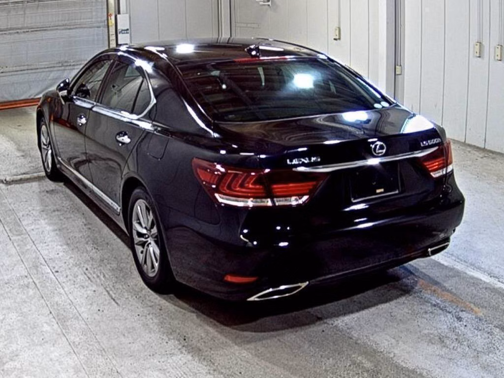 Lexus LS600h