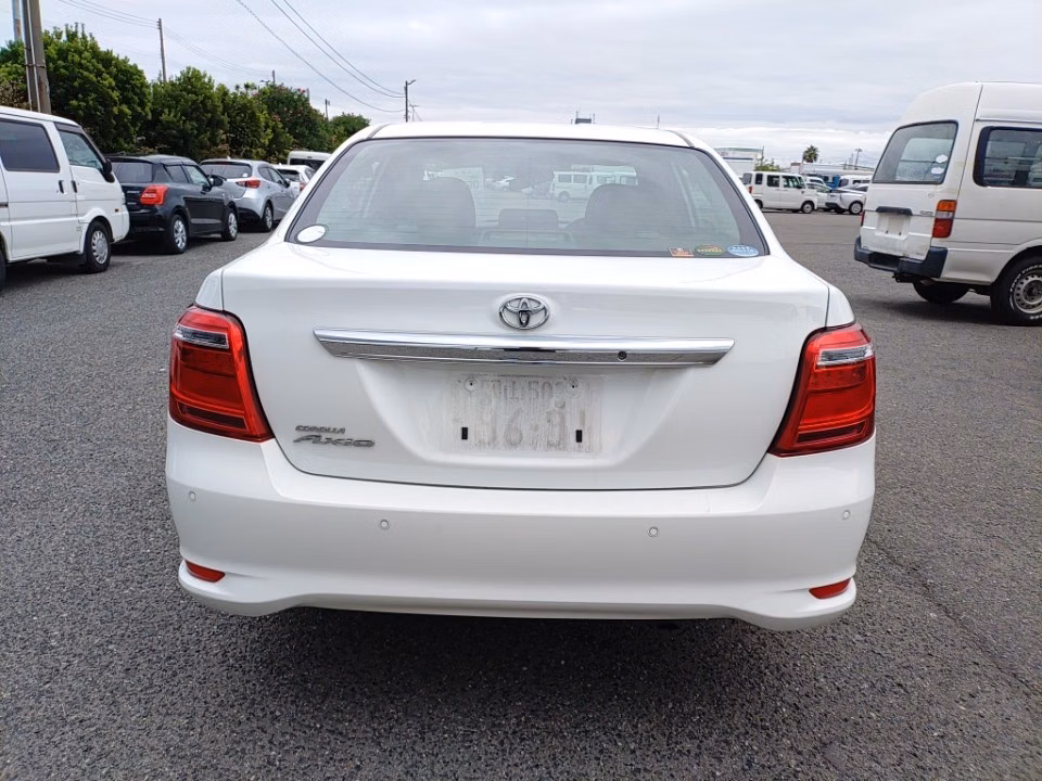 TOYOTA COROLLA AXIO