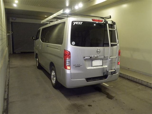 NISSAN NV350 CARAVAN