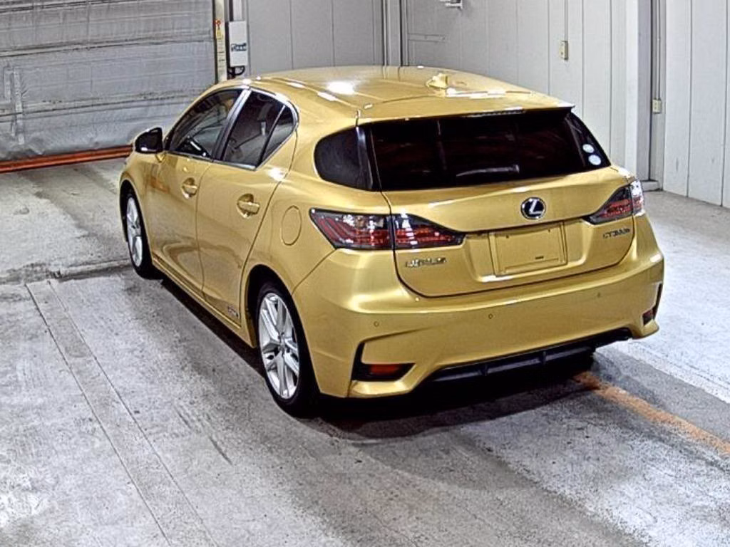 LEXUS CT200H