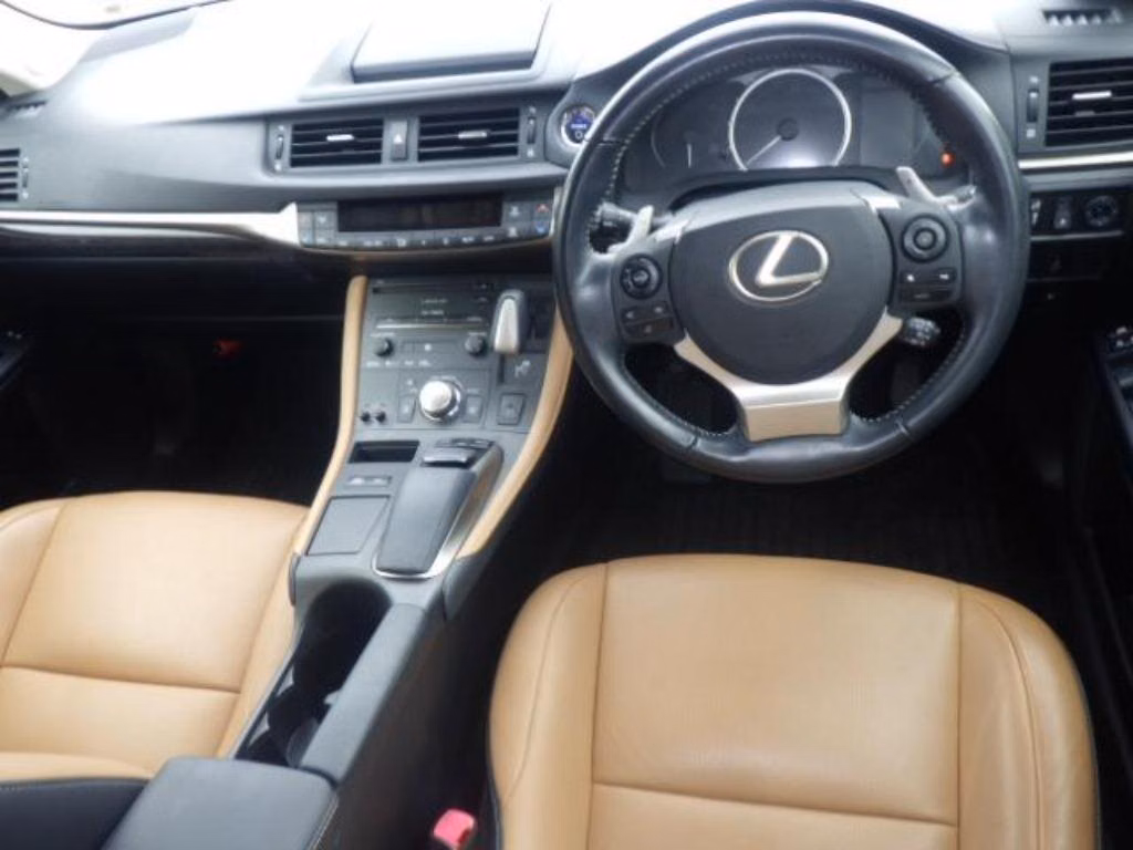 LEXUS CT200H