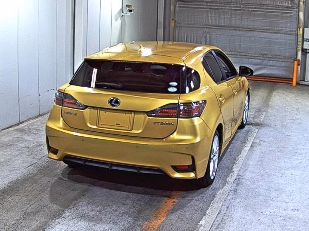 LEXUS CT200H
