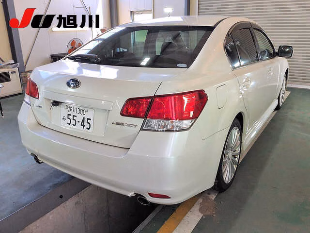 Subaru Legacy B4