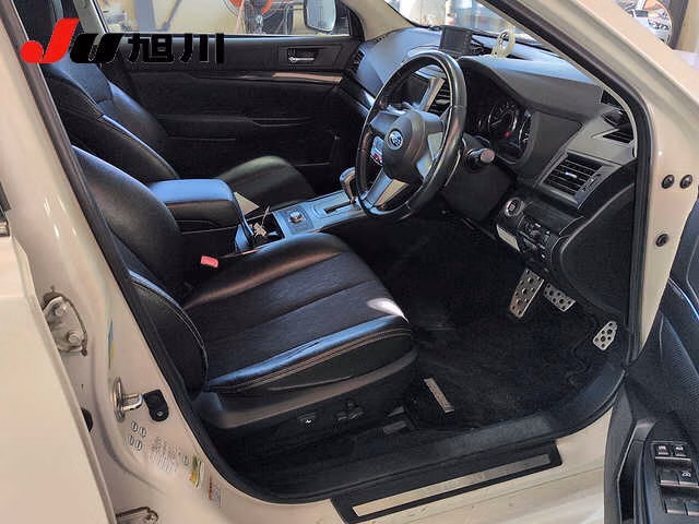 Subaru Legacy B4